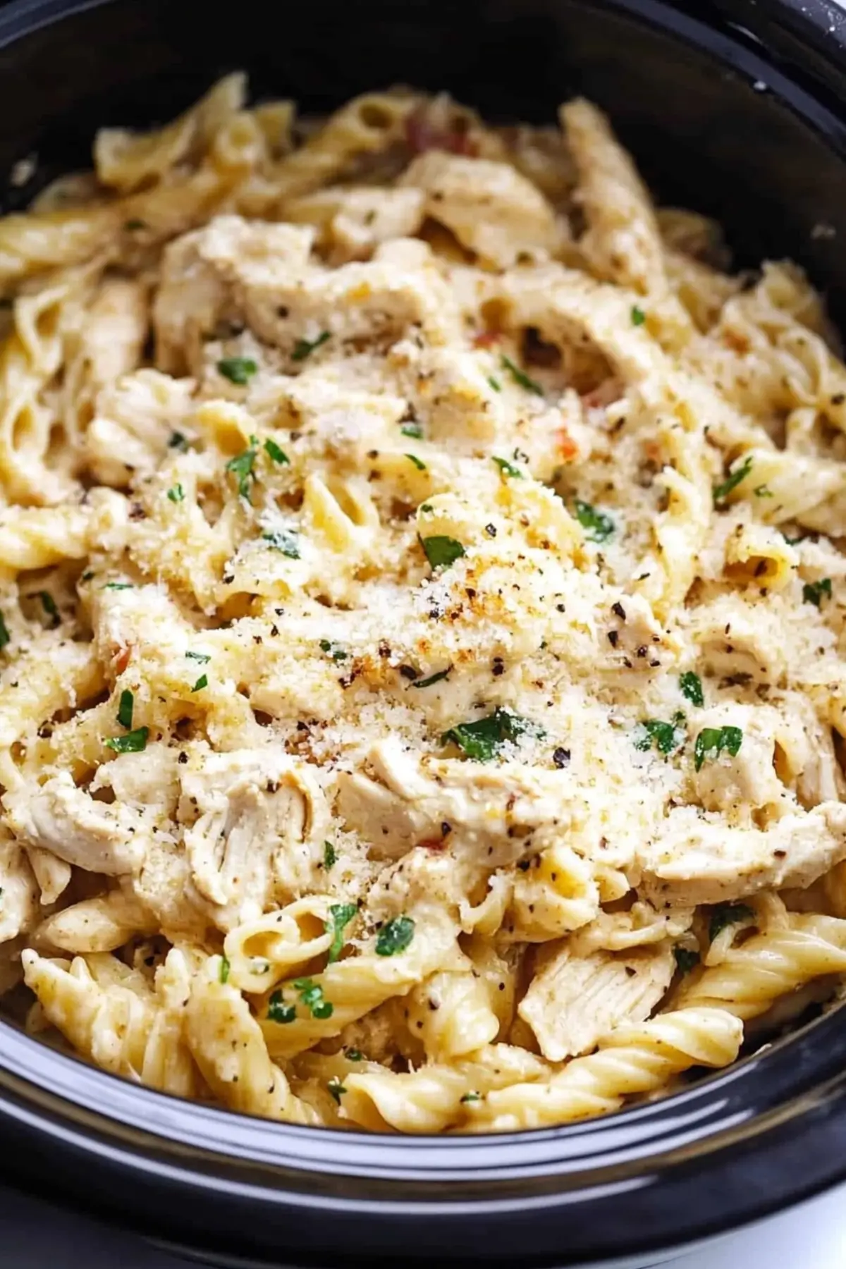 Crockpot Parmesan Garlic Chicken Pasta