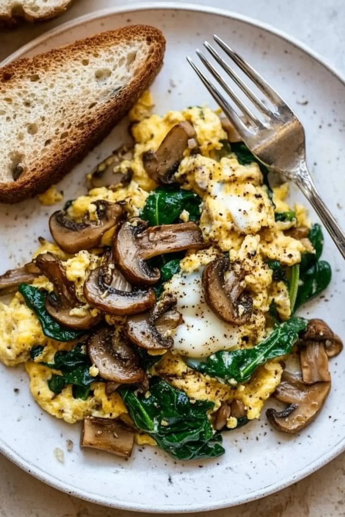 Mushroom-Spinach Scrambled Eggs