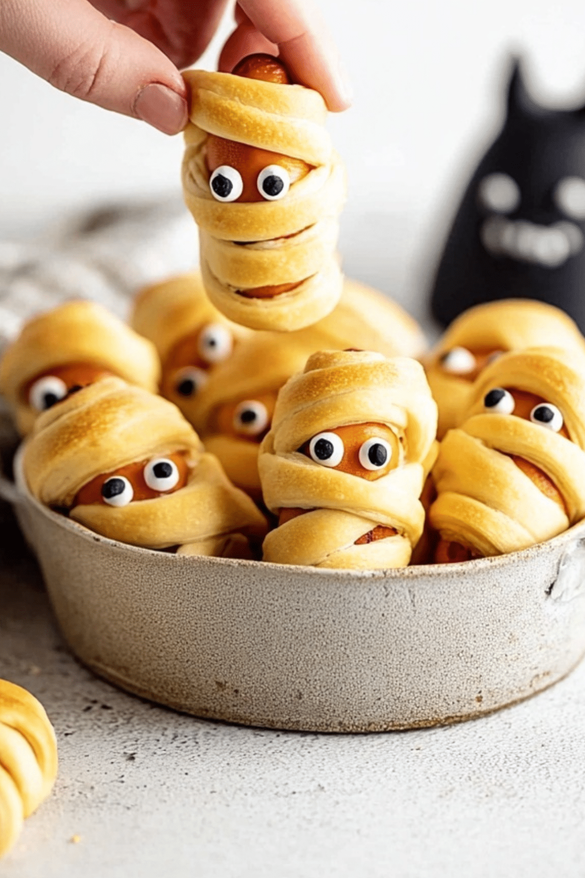 Mummy Pigs in a Blanket Halloween treat recipe
